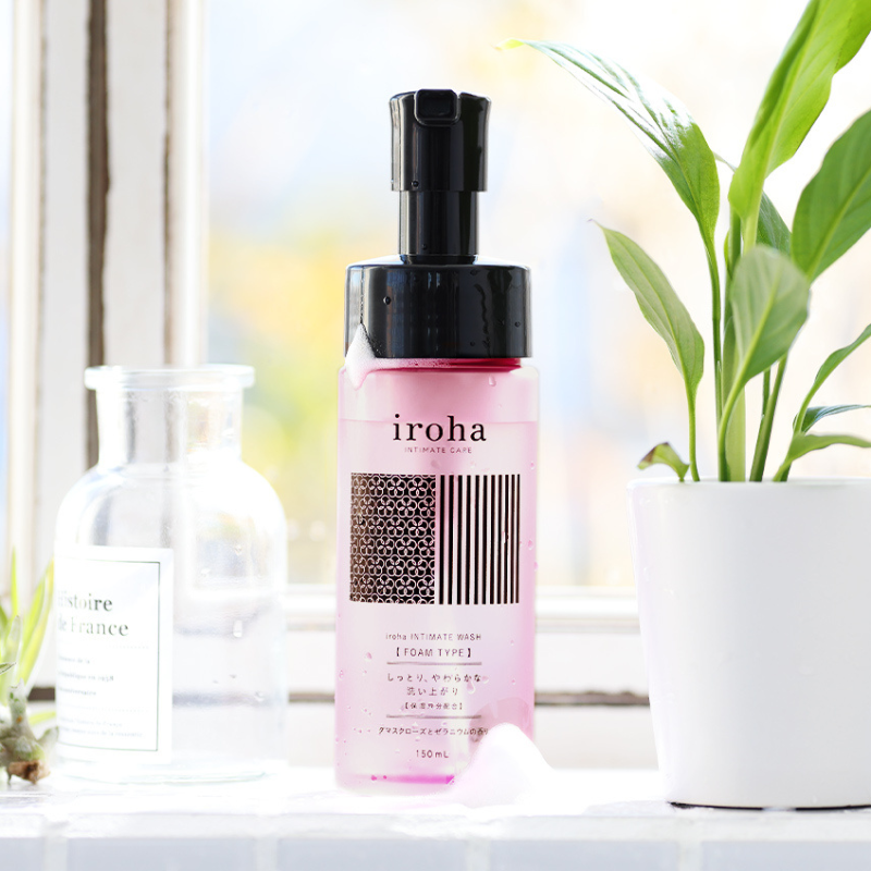 iroha INTIMATE WASH【FOAM TYPE】ダマスクローズとゼラニウムの香り